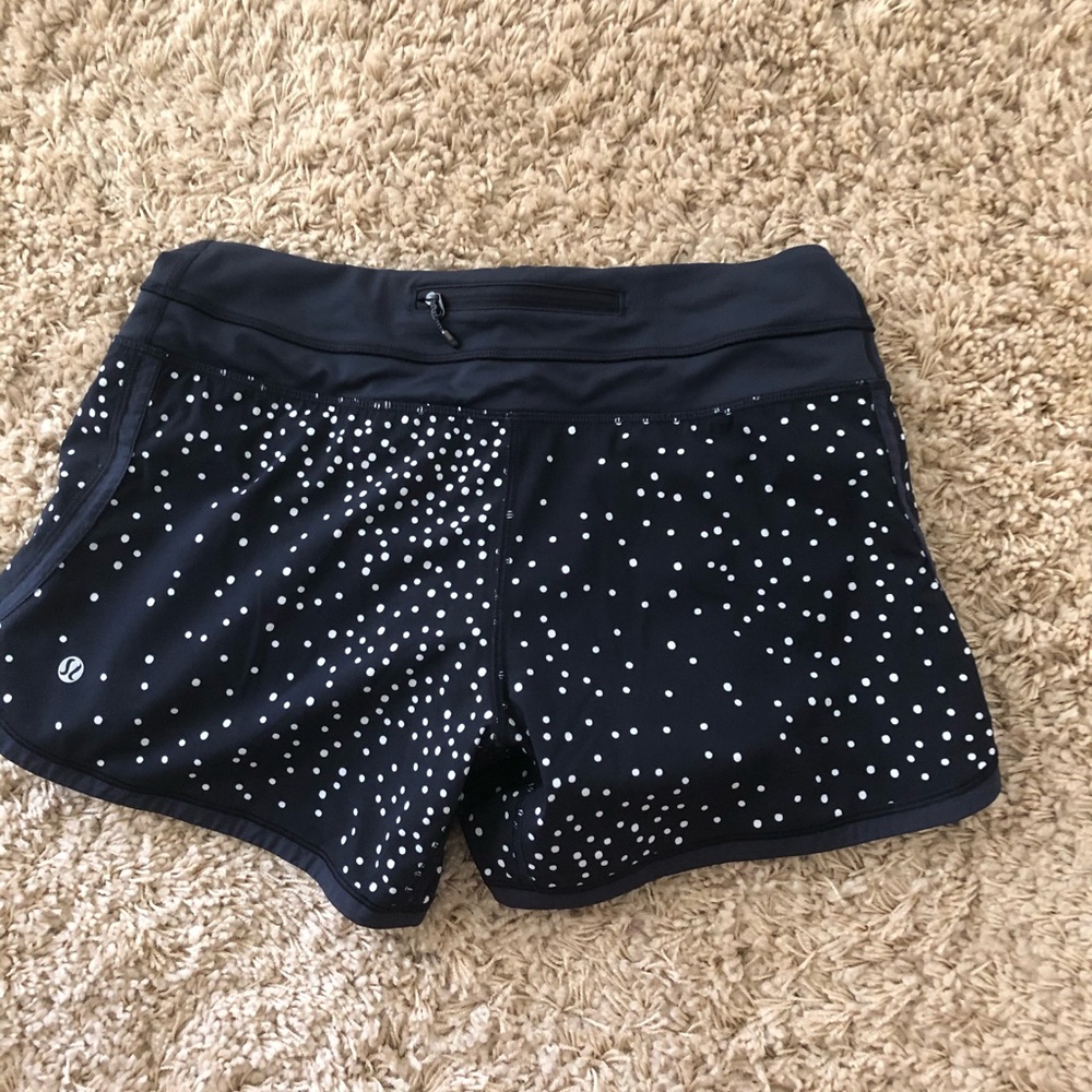 New lululemon shorts, very cute and comfortable